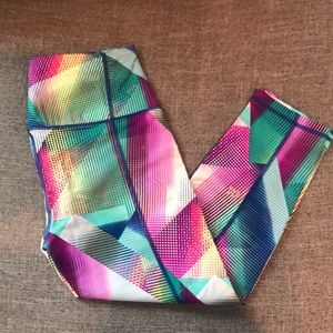 Victoria’s Secret Sport Knockout Capri leggings M